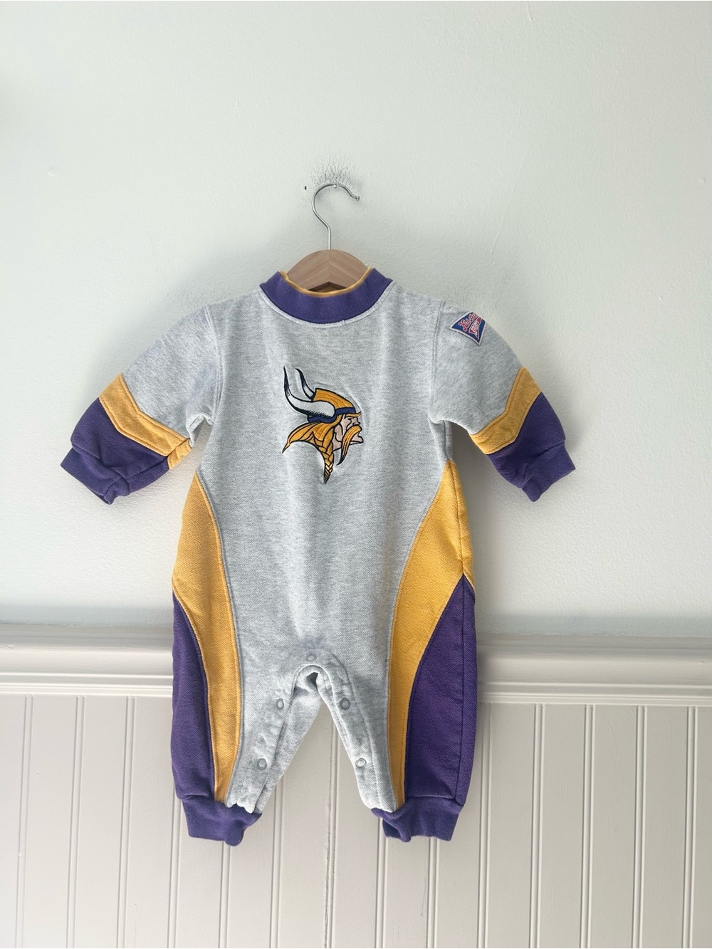 Vintage NFL Play Football Kid Athlete Minnesota Vikings Romper 6–9 Months